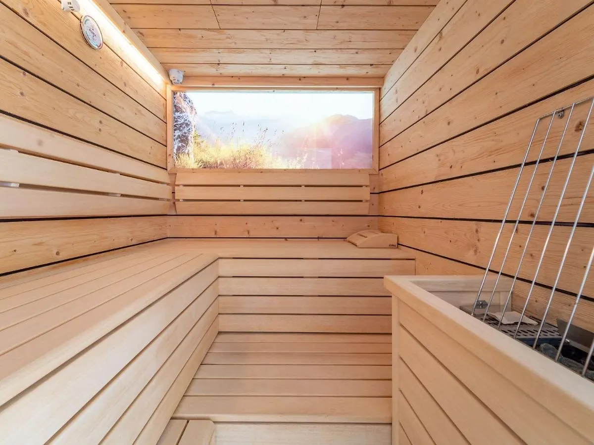 Spacious Chalet With Sauna ザールバッハ・ヒンターグレム